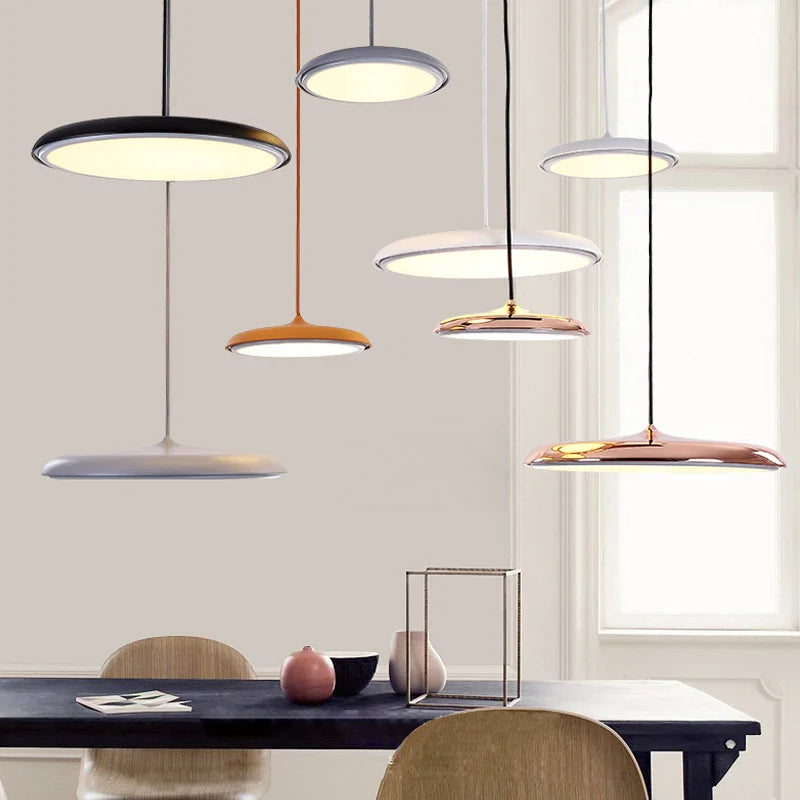 Lampe Suspendue LED Design - Élégance Moderne pour Salle à Manger