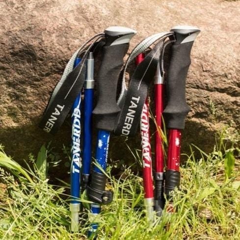 Bâtons de Randonnée AdventurePoles – Légers, Réglables et Ergonomiques pour Tous Vos Aventures