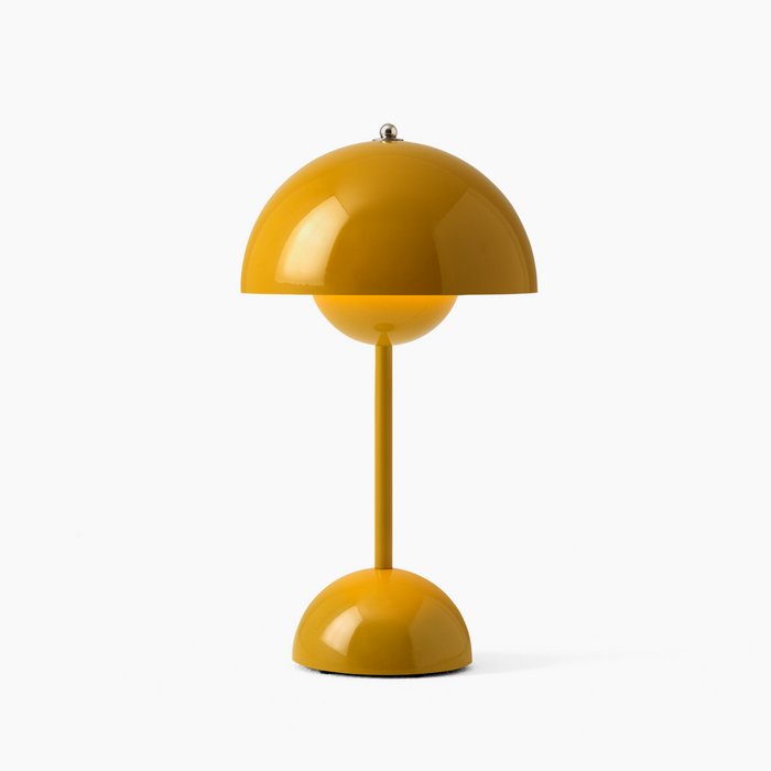 Lampe de Table AuroraGlo – Design Élégant et Fonctionnalité Sans Fil