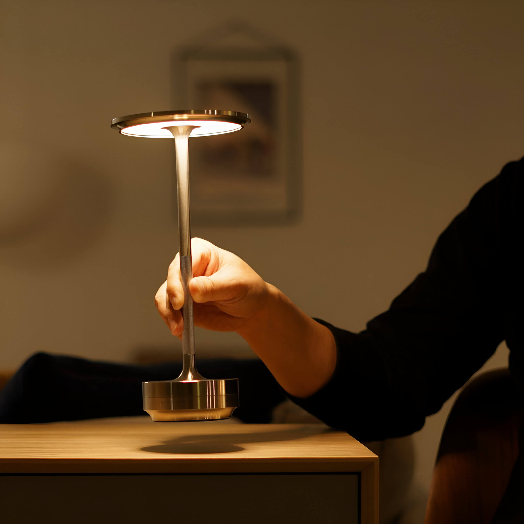 Lampe Ambiance AmberGlow - Lumière Rechargeable et Sans Fil pour une Atmosphère Chaleureuse